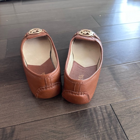 Michael Kors Leather Flats - Size 7 - Picture 3 of 3